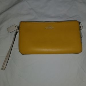 yellow coach clutch